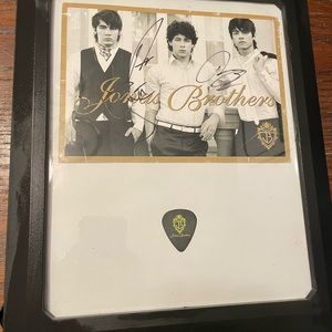 Jonas Brothers autograph and guitar pic